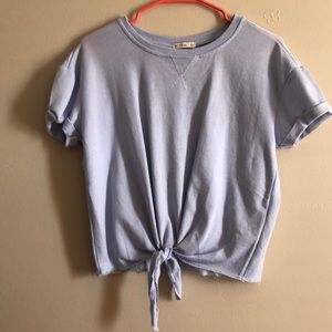 LIGHT BLUE TOP